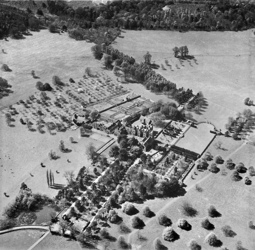 Barrow Court Registered Parkland